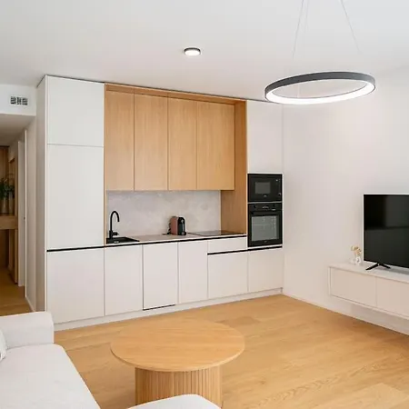 アパート Liget - Luxury Apartment, Great Location